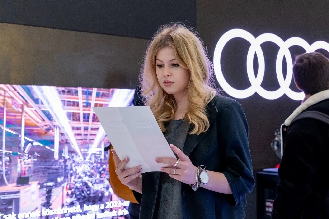 Franka Rendek, a student of Széchenyi István University, discovered current job opportunities at the event (Photo: András Adorján)